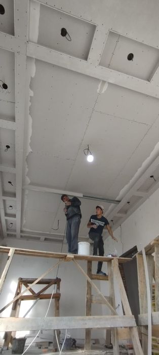 Узбек биргада. Строитель