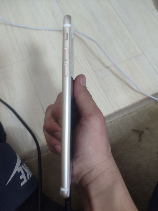 lPhone 7 Plus қолдылған