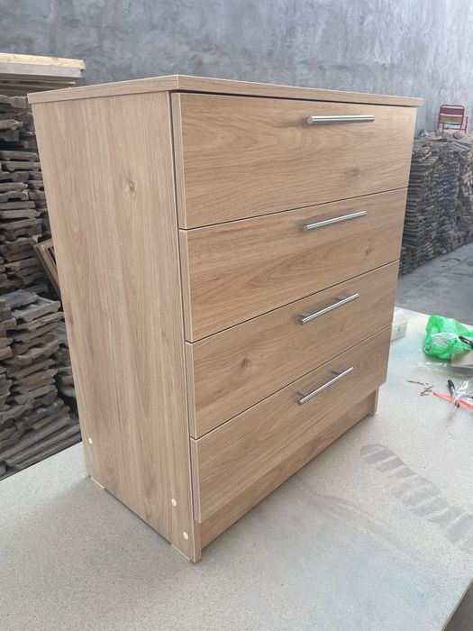 Комод четыре ящиком есть в наличии таййори бор