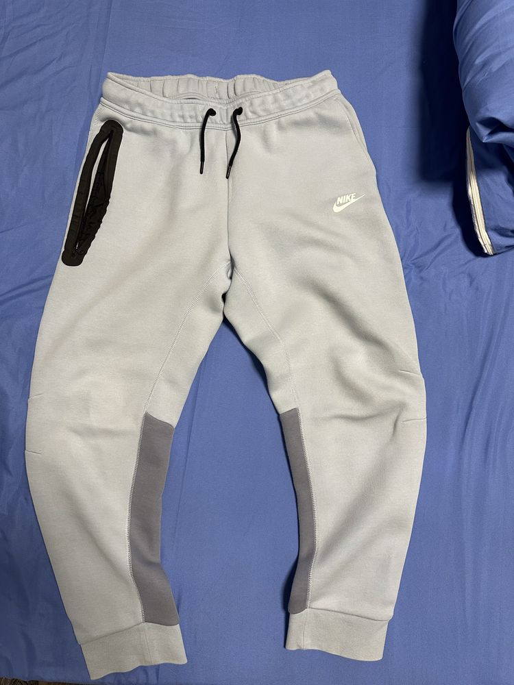 Юношески анцуг nike tech fleece