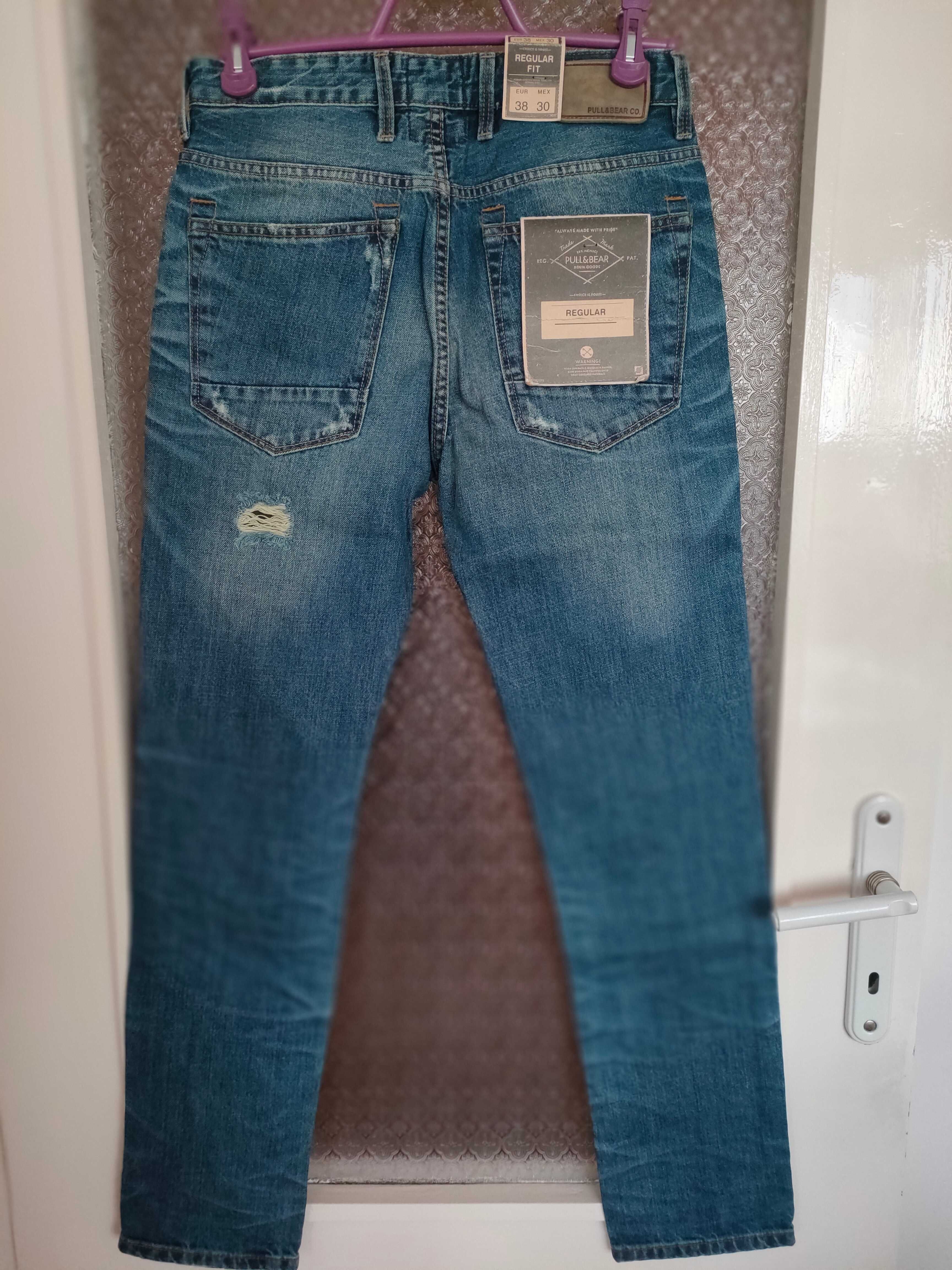 Дамски дънки Pull&Bear чисто нови, 38 номер, регулар фит.