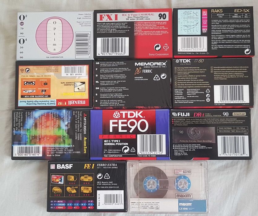 Промоция на колекция от аудиокасети TDK, Sony, Maxell, Fuji и др.