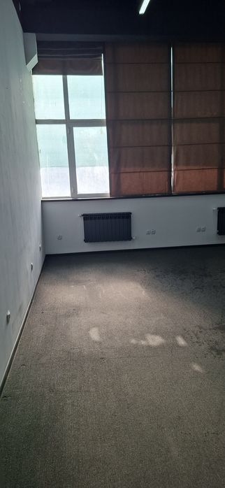 Отличное место для офисов и студии..