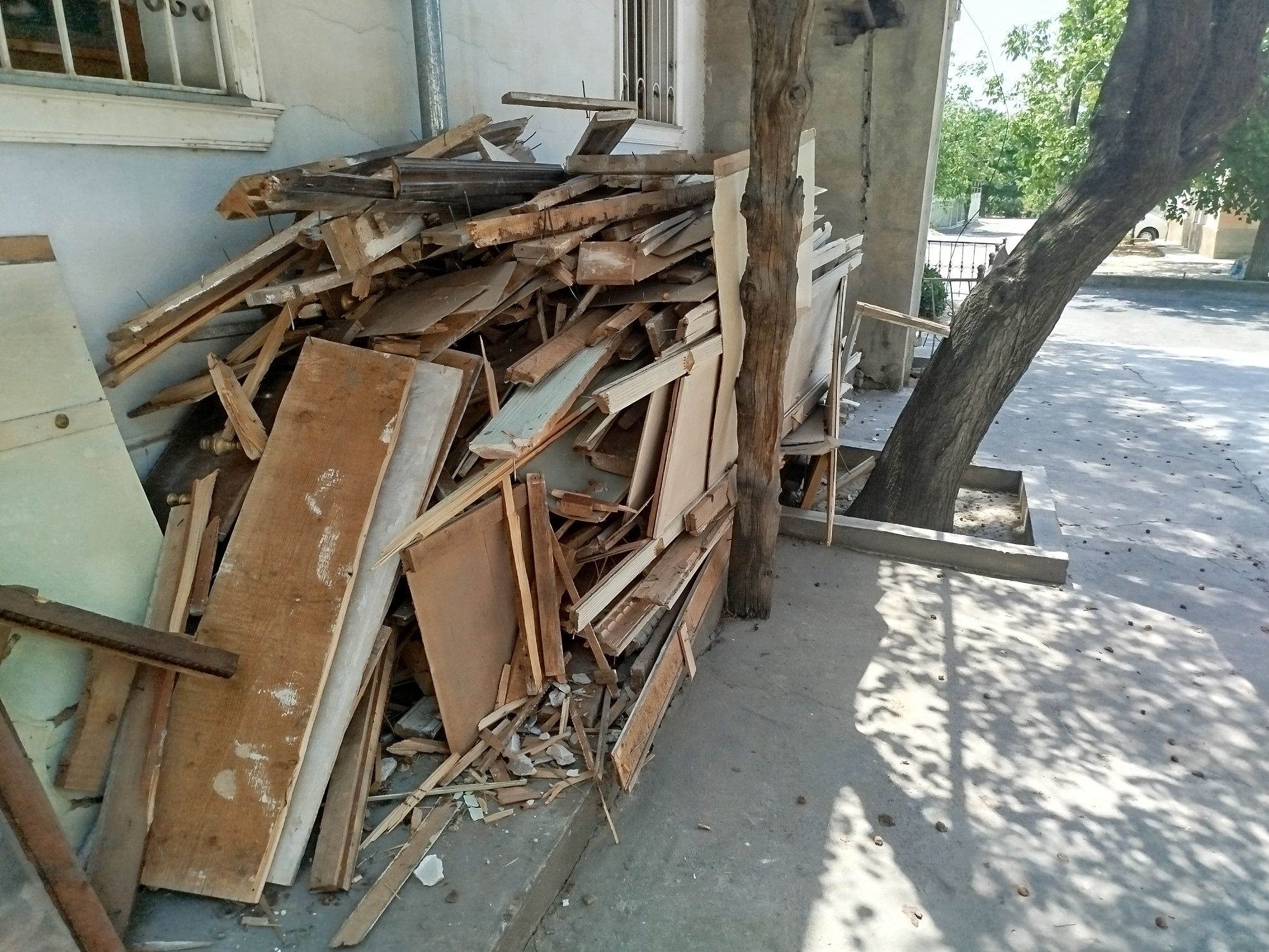 Тахталар сотилади