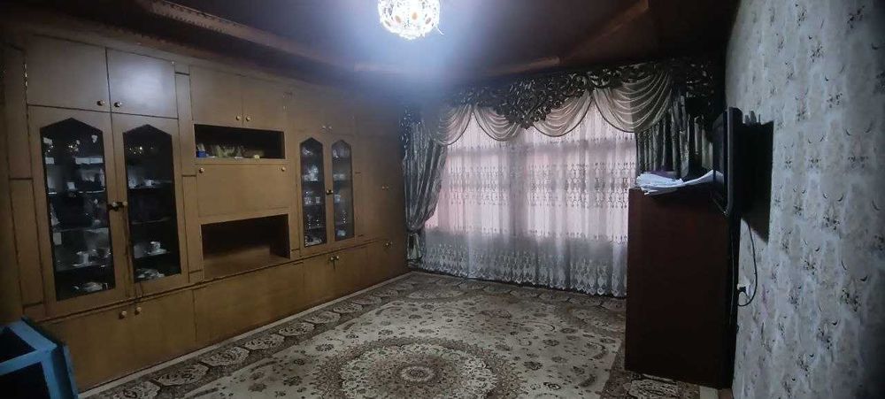 Hovli sotiladi 4.2 sotix