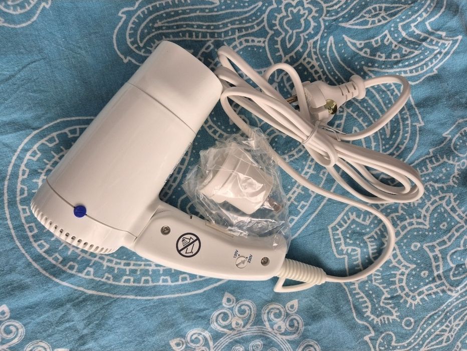 Vand uscator de par Rowenta de calatorie