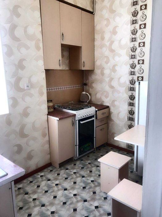 продается 2/2/4 
на: Ойбек