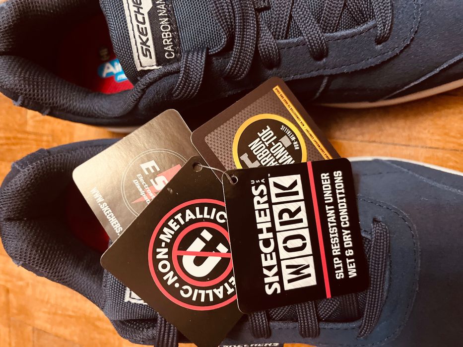 Новые кроссовки Skechers США усиленные для работы