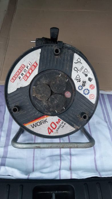 Vând radiator ferroli