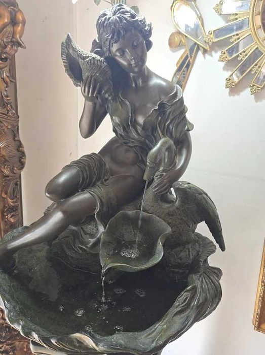 Fântână arteziană decorativă cu lampă, stil Art Nouveau