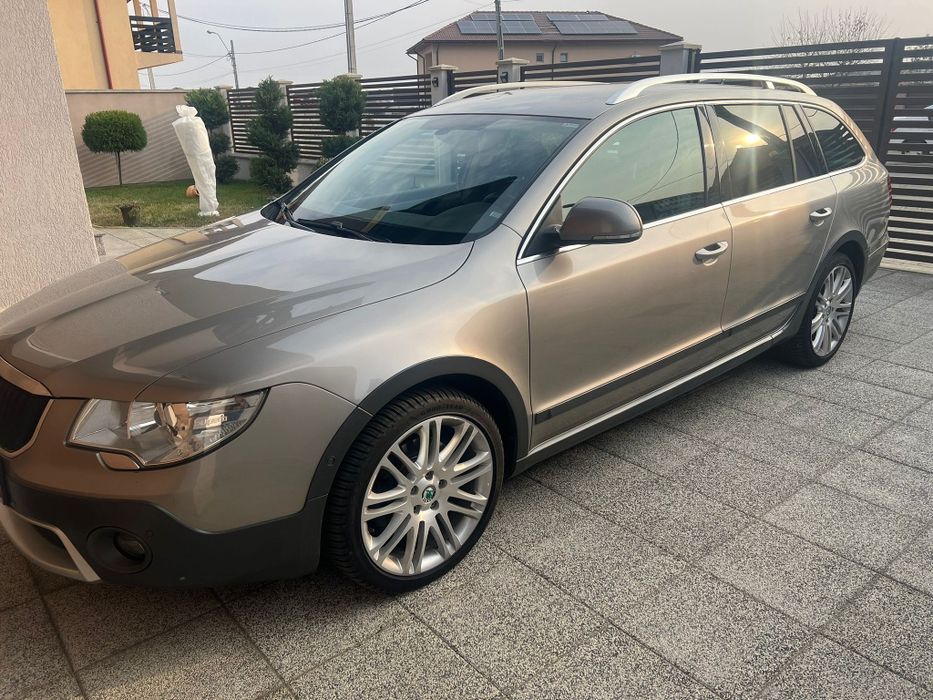 Skoda Superb  2013