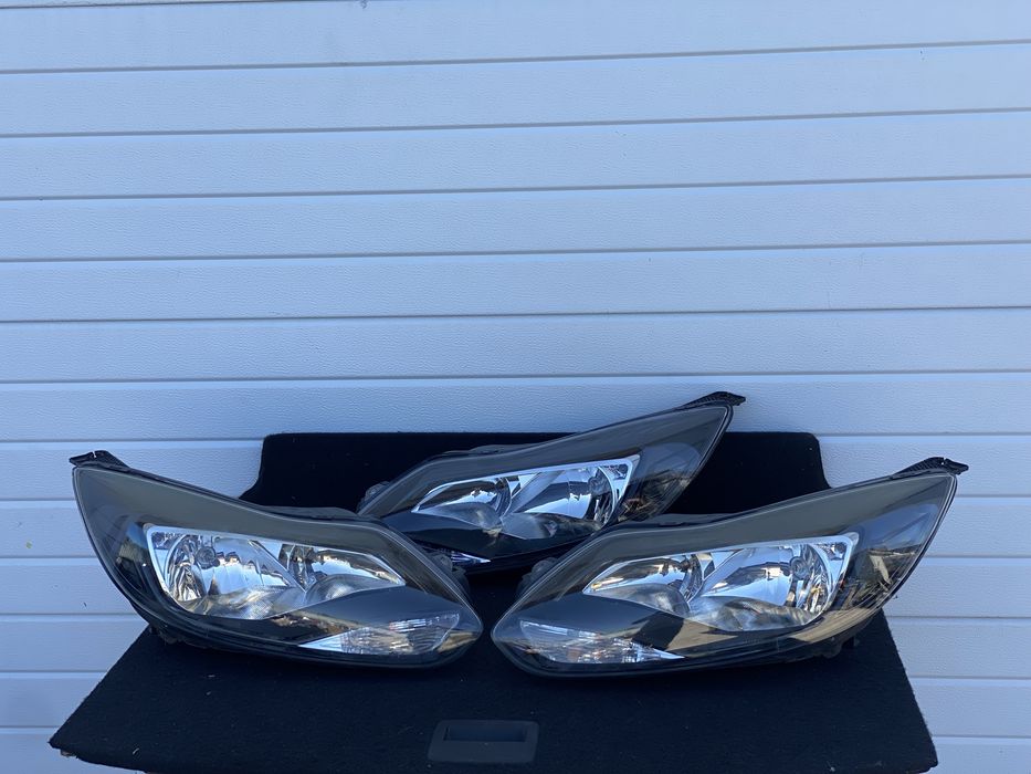 Far stanga far dreapta Ford Focus 3 an 2012