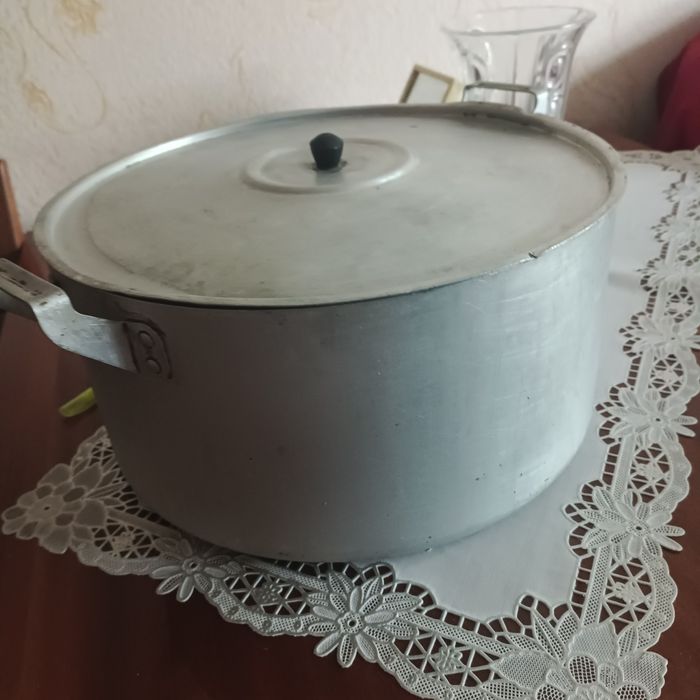 Продаётся аллюминиевая кастрюля