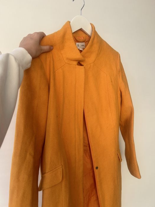 Оранжево дамско палто