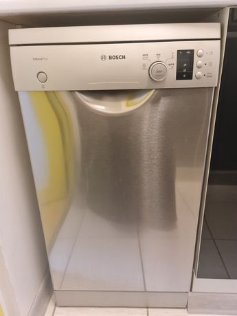 Продам посудамоечную машину много не пользовались стоит без дела!