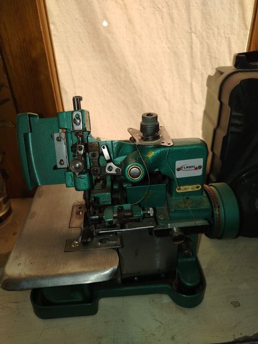 Швейные машины Оверлок