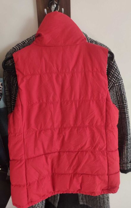 Стилен топъл елек от Old Navy, размер M/малък Л