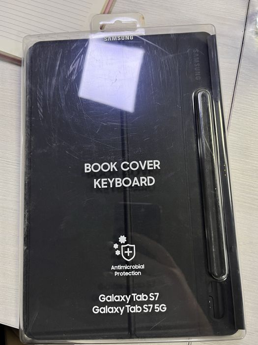 Продам оригинальный чехол на планшет Samsung TabS7