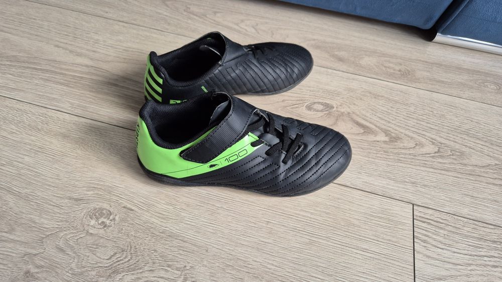 Încălțăminte de fotbal Nr 34