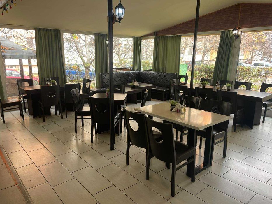 Мебели за заведение