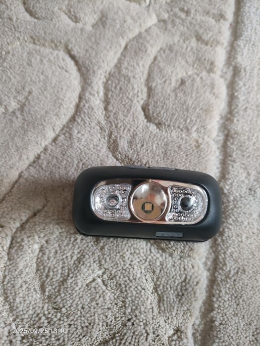 Vînd reflectoare solare și becuri led h7
