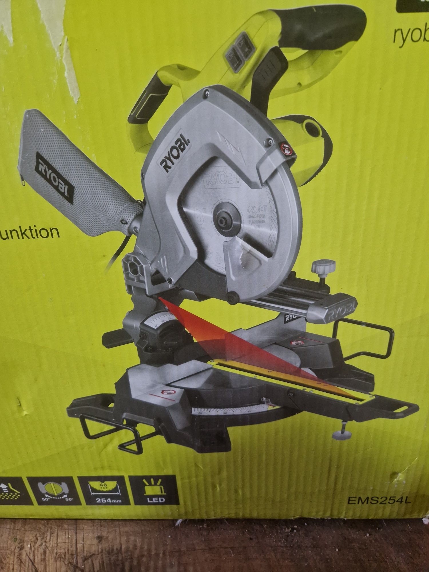 Дисковая пила RYOBI EMS254L.