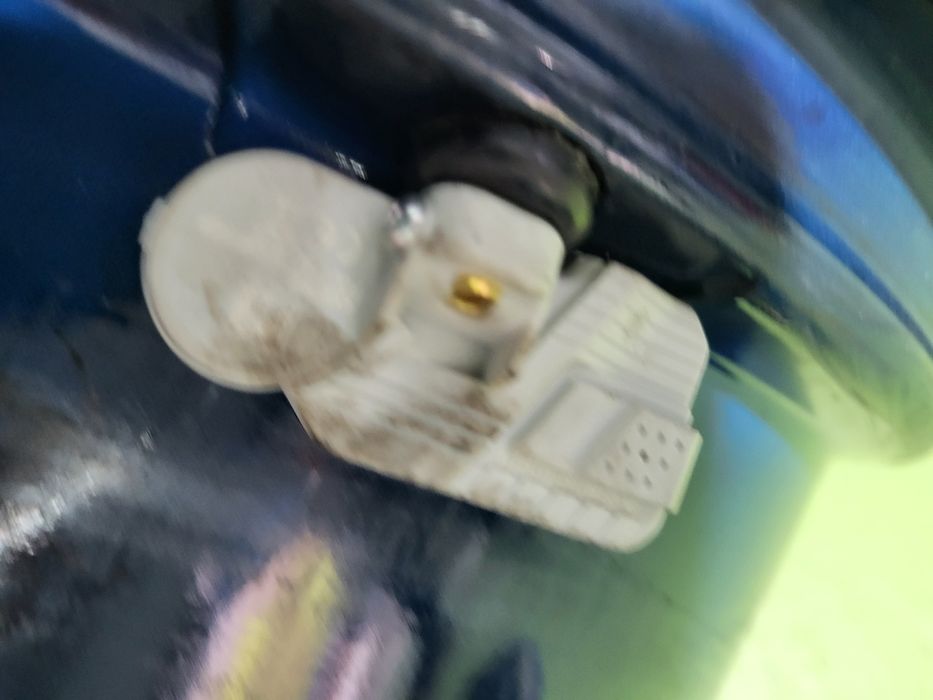 17 4x100 Opel лети джанти 4х10б 215/45/17