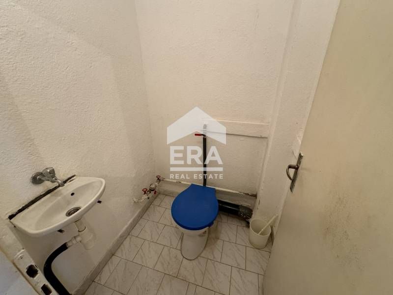 Продава се Двустаен апартамент в Варна, Цветен квартал - 64 кв.м за 1711 €/кв.м - Снимка #7