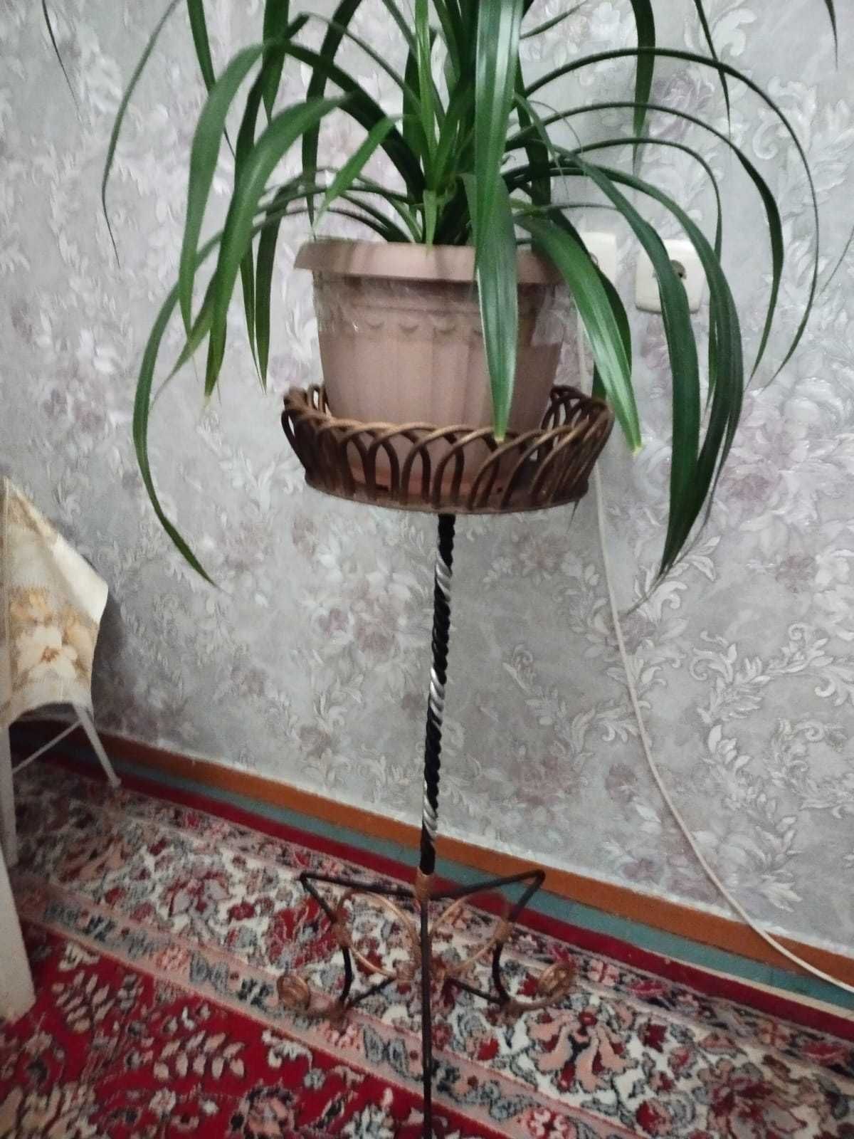 Подставка под цветы