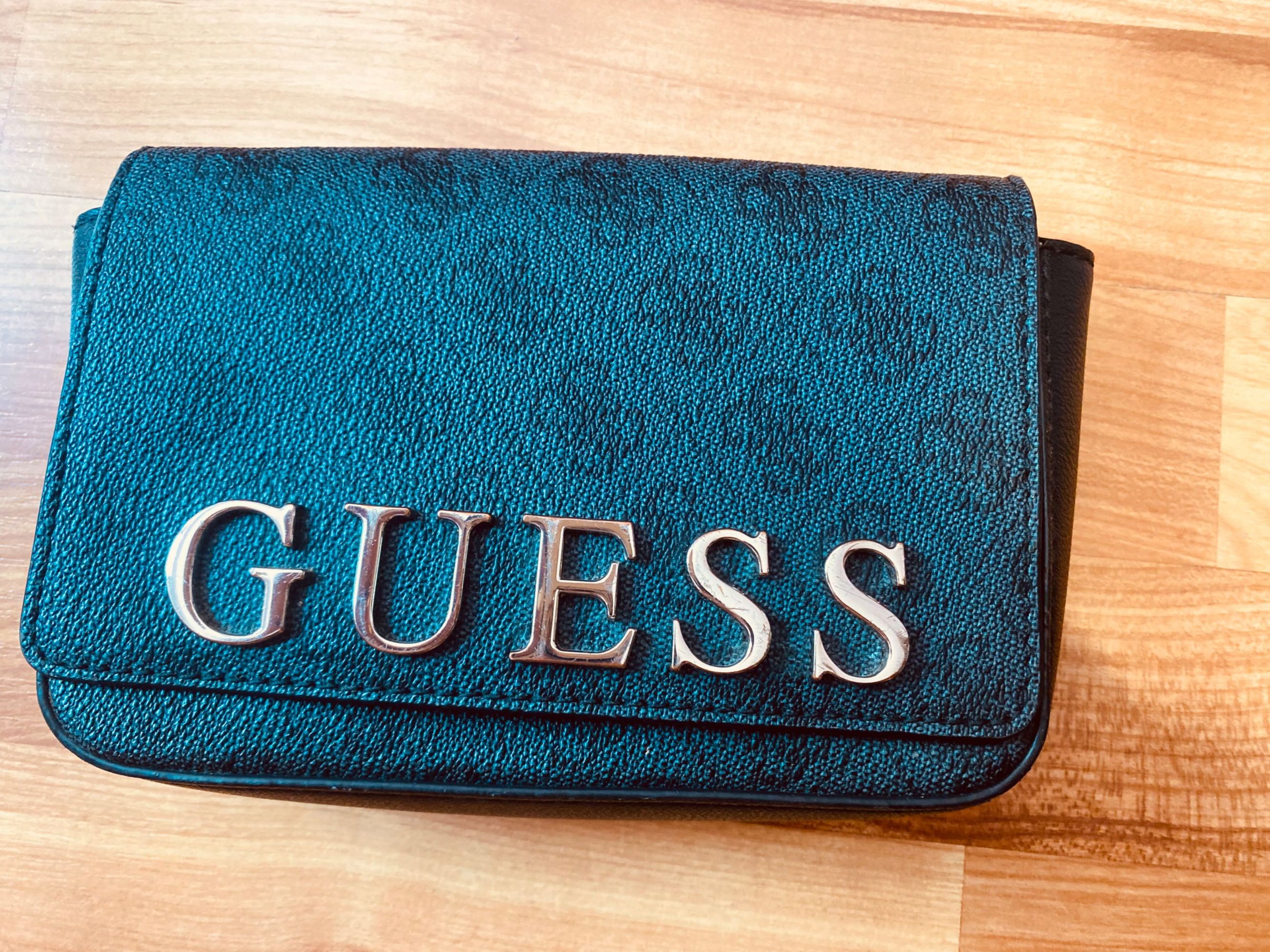 Сива чанта Guess