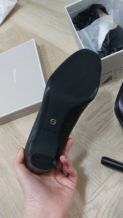 Pantofi Tamaris piele toc lat