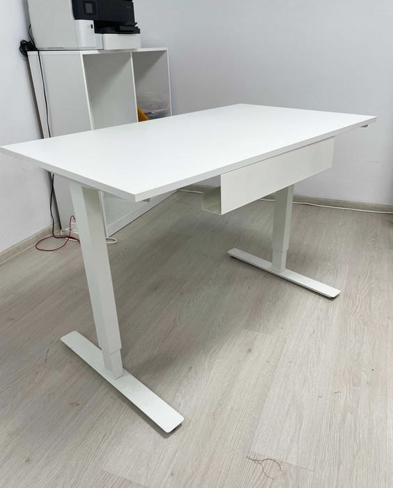 Birou inaltime reglabila Ikea- Alex