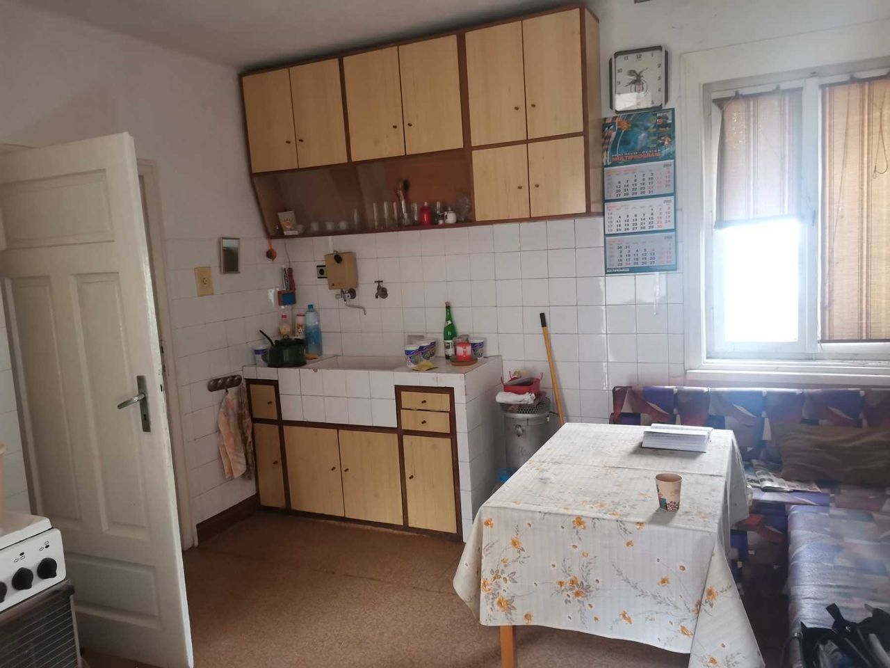 Продава се Етаж от къща в Асеновград - 80 кв.м за 1250 €/кв.м - Снимка #21
