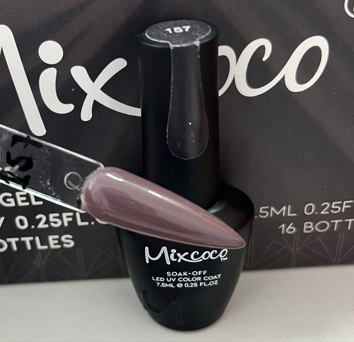 Продавам колекция от гел лакове MİXCOCO Всички са в отлично състояние.