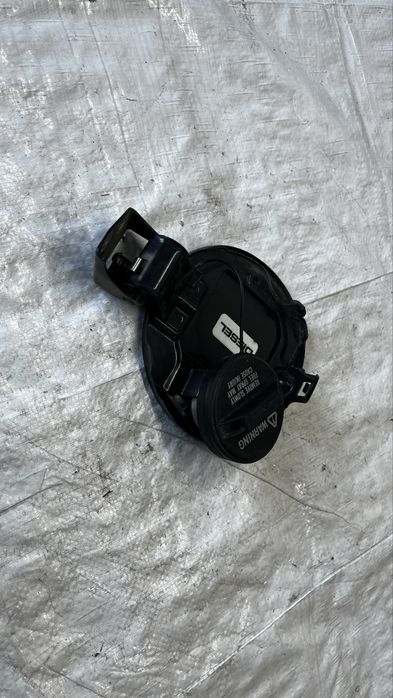 Suzuki SX4 капак за резервоар