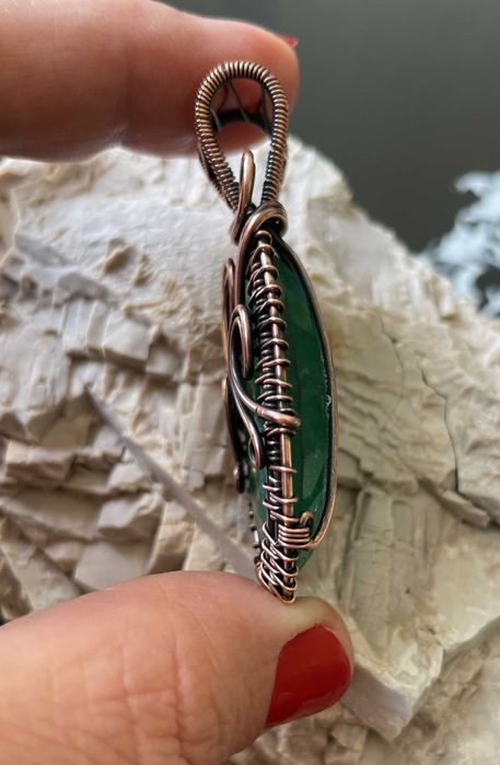 Pandantiv/Medalion Fir Cupru Antichizat si PiatraSemipretioasa Smarald