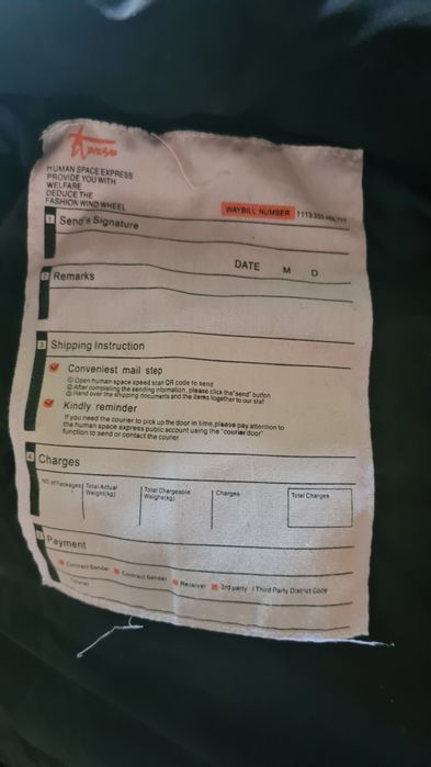 Куртка зимняя в отличном состоянии  цвет чёрный