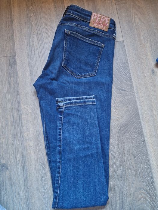 Vând jeans diferite mărci