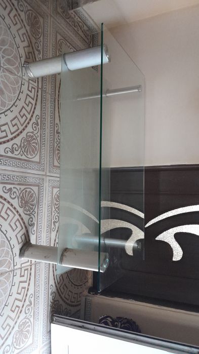 Vand masa de sticla foarte tare