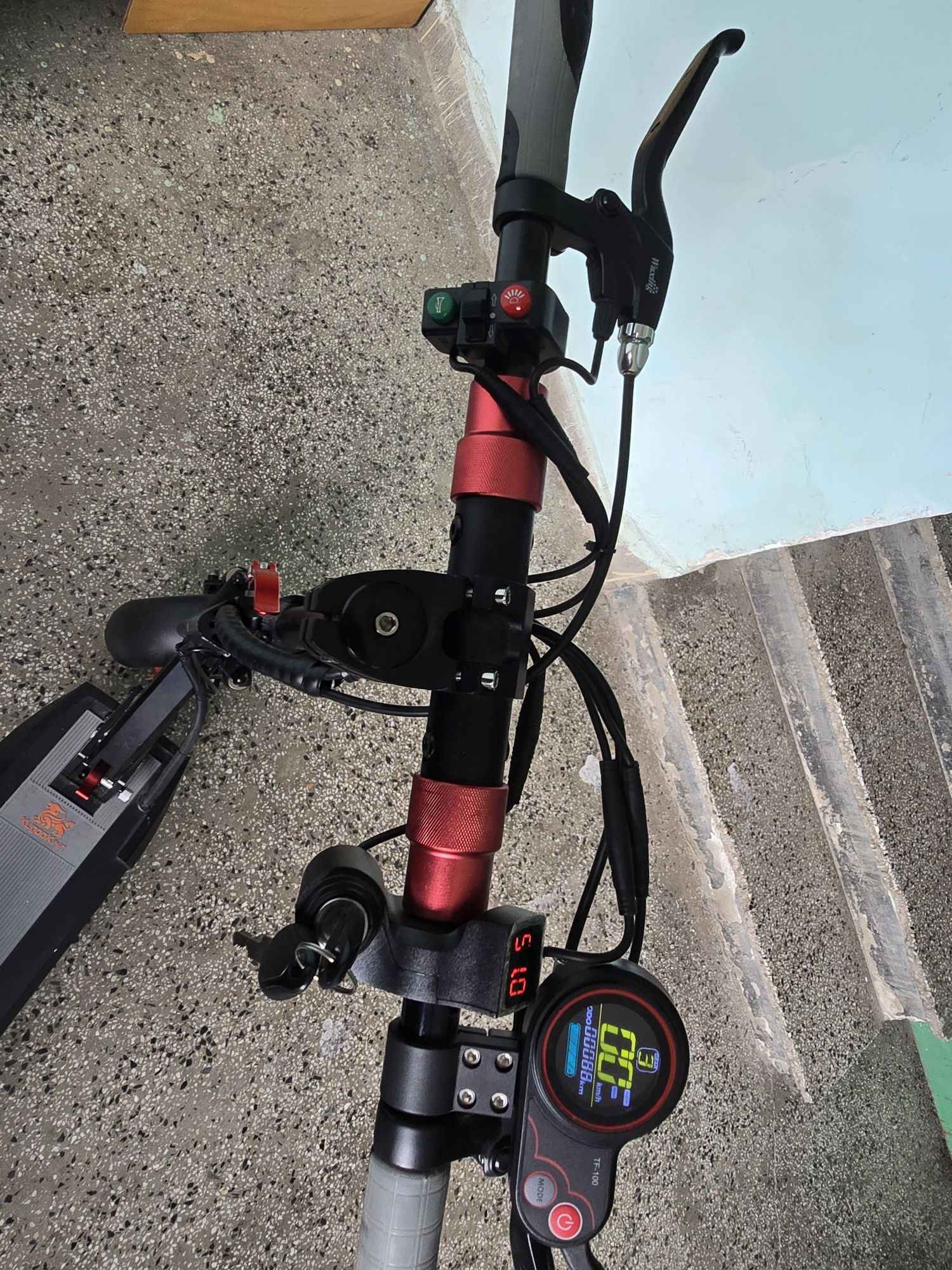 Тротинетка KUGO KIRN M4 PRO 2 GEN
