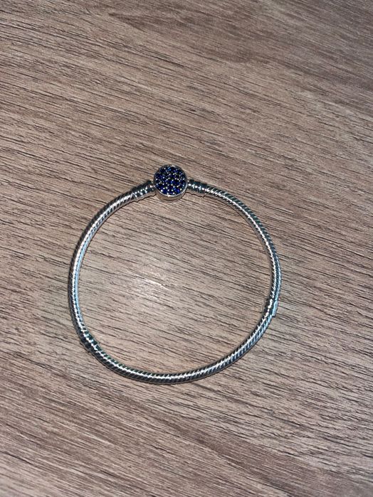 Твърда гривна за талисмани тип Пандора