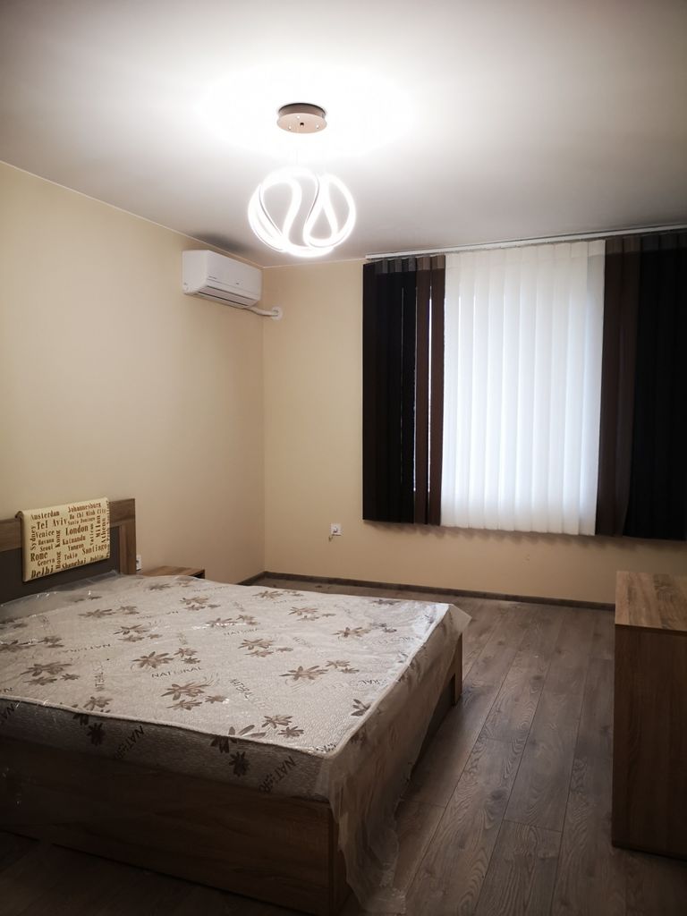 Продава се Тристаен апартамент в Асеновград - 113 кв.м за 1416 €/кв.м - Снимка #1