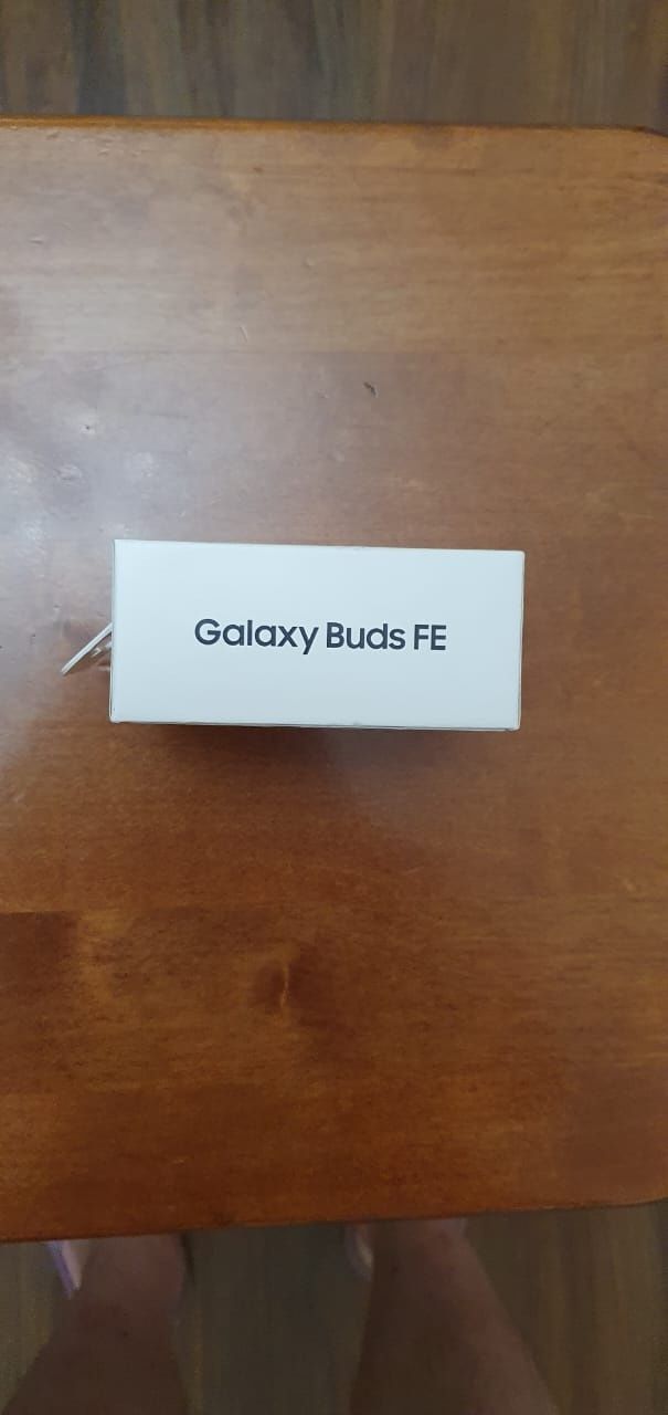 Продается Samsung Galaxy Buds в белом цвете