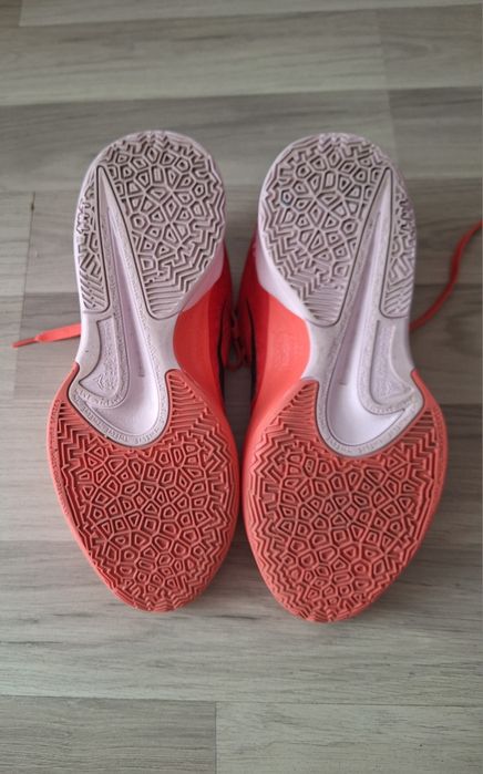 Nike Ja 2 Heart Eyes 43