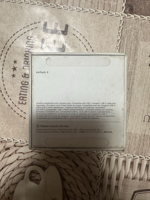 Casti Airpods 4 perfect functionale