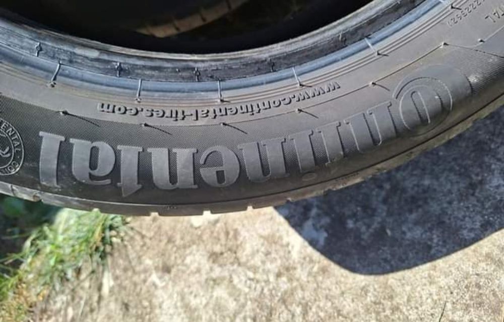 Vând 4 anvelope de vară 300 lei toate 4