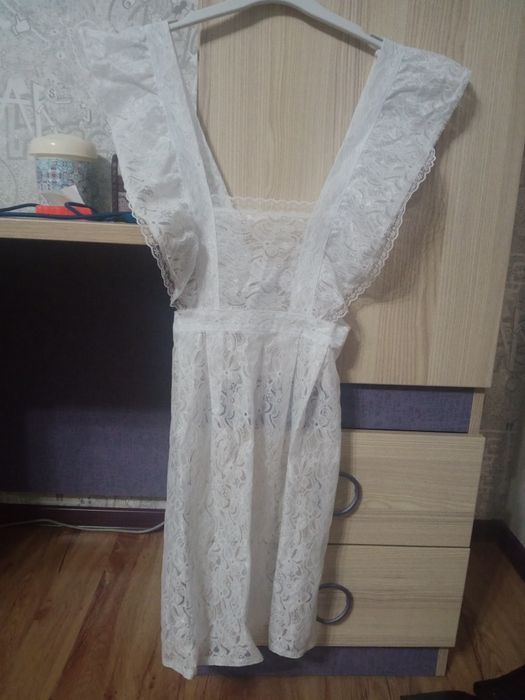 Школьный  белый.  фартук