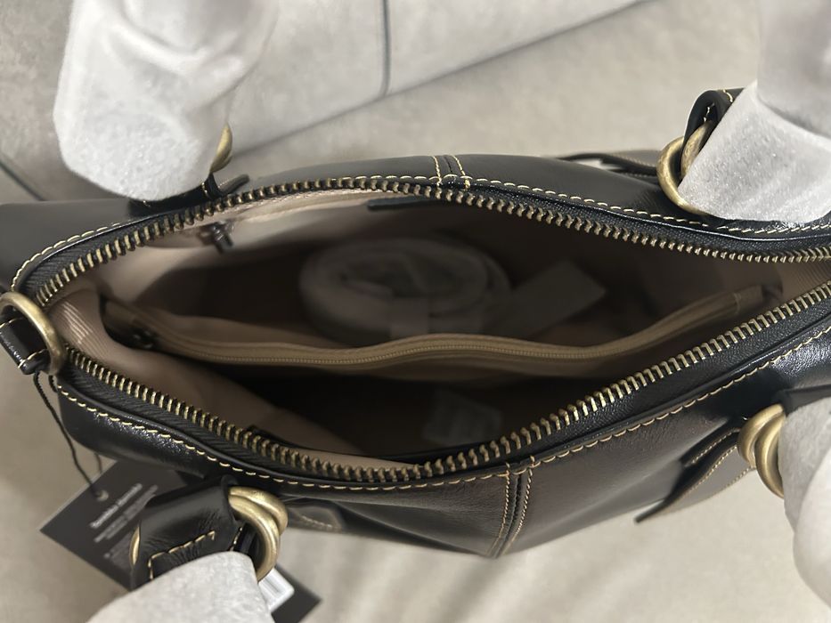 Дамска черна чанта от естествена кожа