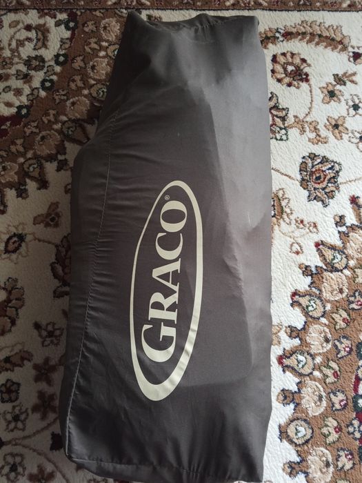 Продам манеж Graco