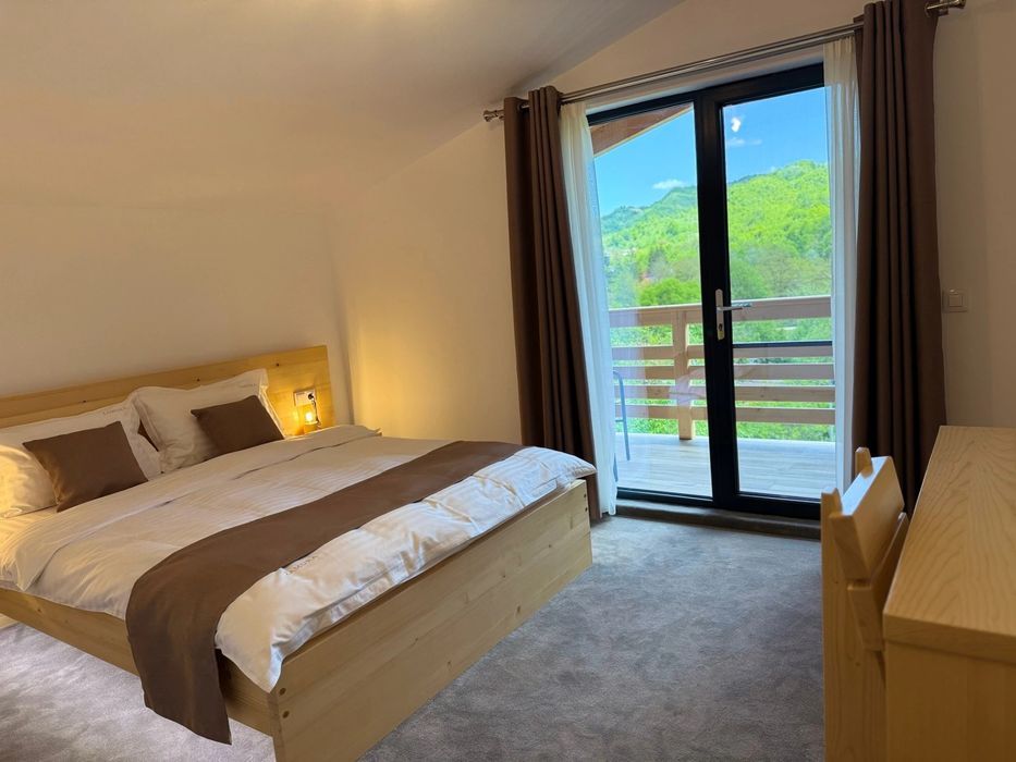 Vila Zamura – din malul Bălănesei până în vârful muntelui!